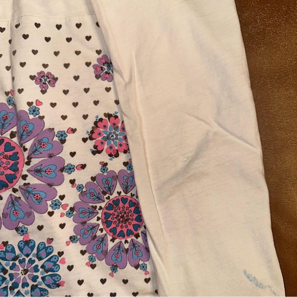 Girl’s shirt L worn but might be good for crafts due to the pattern and raffle - Picture 6 of 7